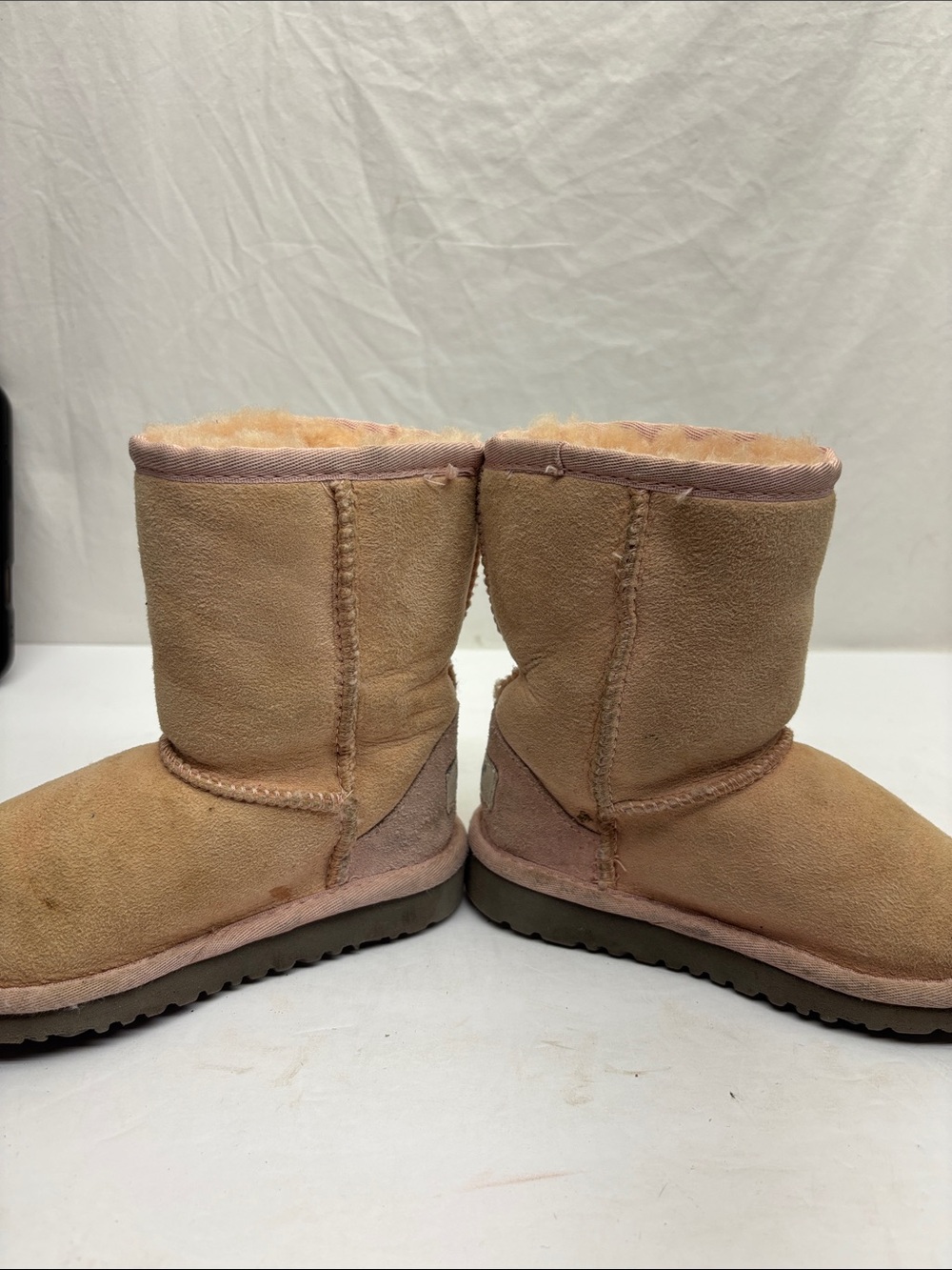 UGG Classic Short Boots size 10 toddler girl, box 72 - Picture 5 of 8